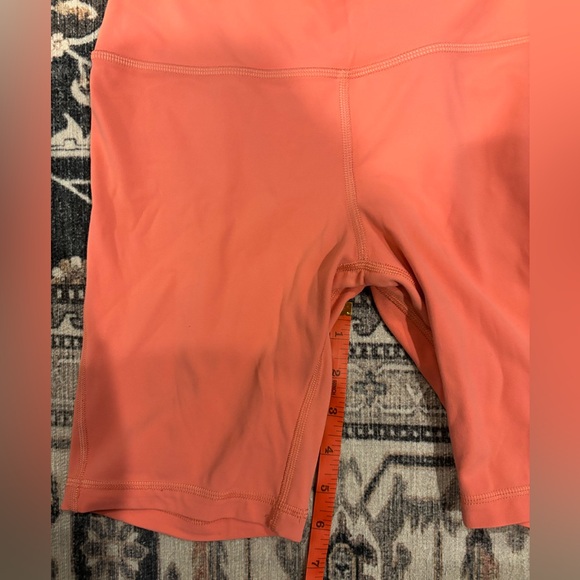 Lululemon Bike Short, size 6 in pink - Picture 4 of 5